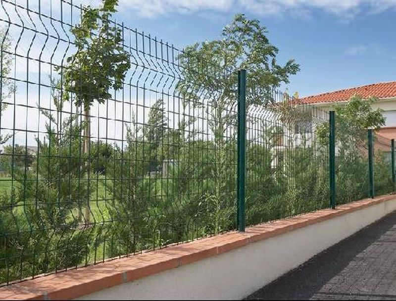 Clôturer sa propriété avec une clôture Axis C vers Bourg Les Valence